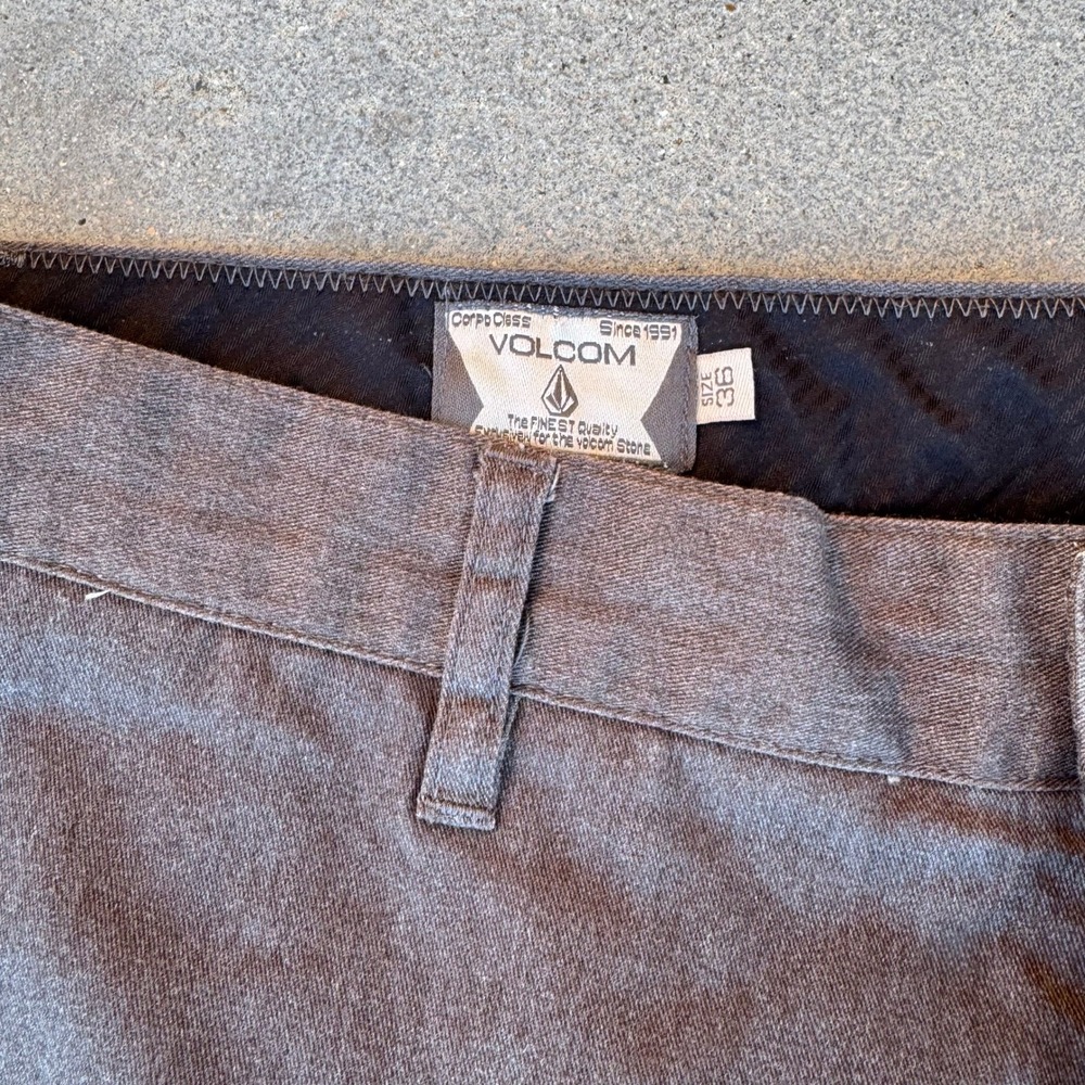 Volcom Frickin Modern Fit Chino Pants Men 36 Gray Charcoal Heather Skate Casual‎ - Picture 2 of 10